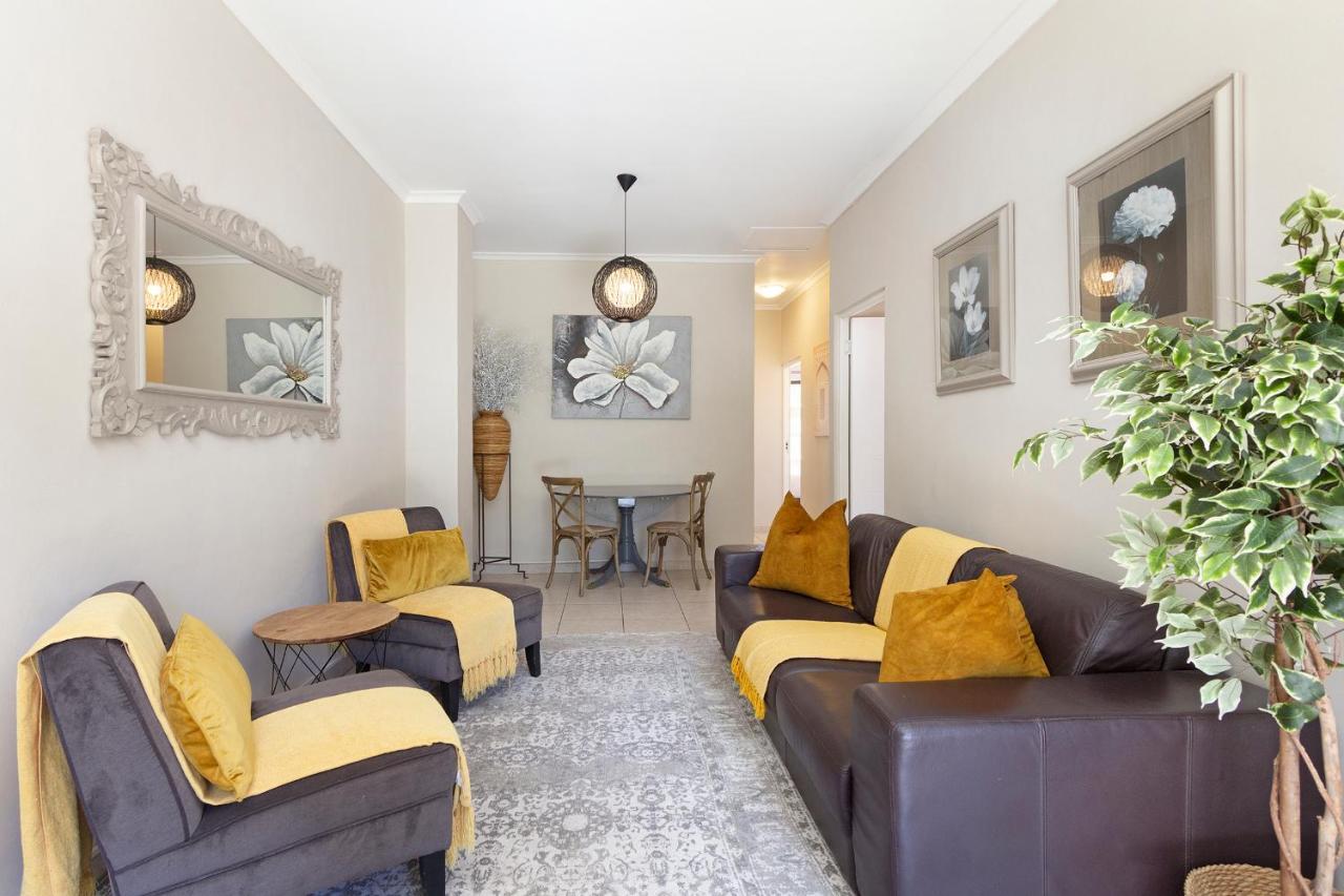2 On Lismore Guesthouse Tokai Bagian luar foto