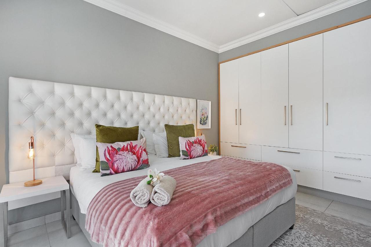 2 On Lismore Guesthouse Tokai Bagian luar foto
